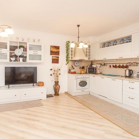 Dom-El Real Apartments Amphora Светий Влас Екстер'єр фото
