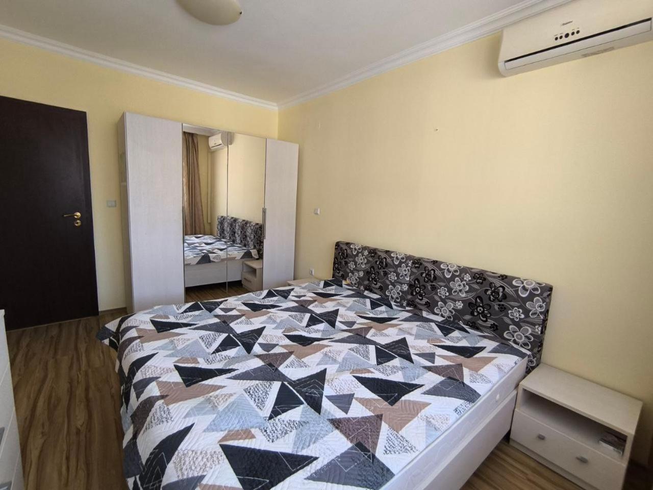 Dom-El Real Apartments Amphora Светий Влас Екстер'єр фото