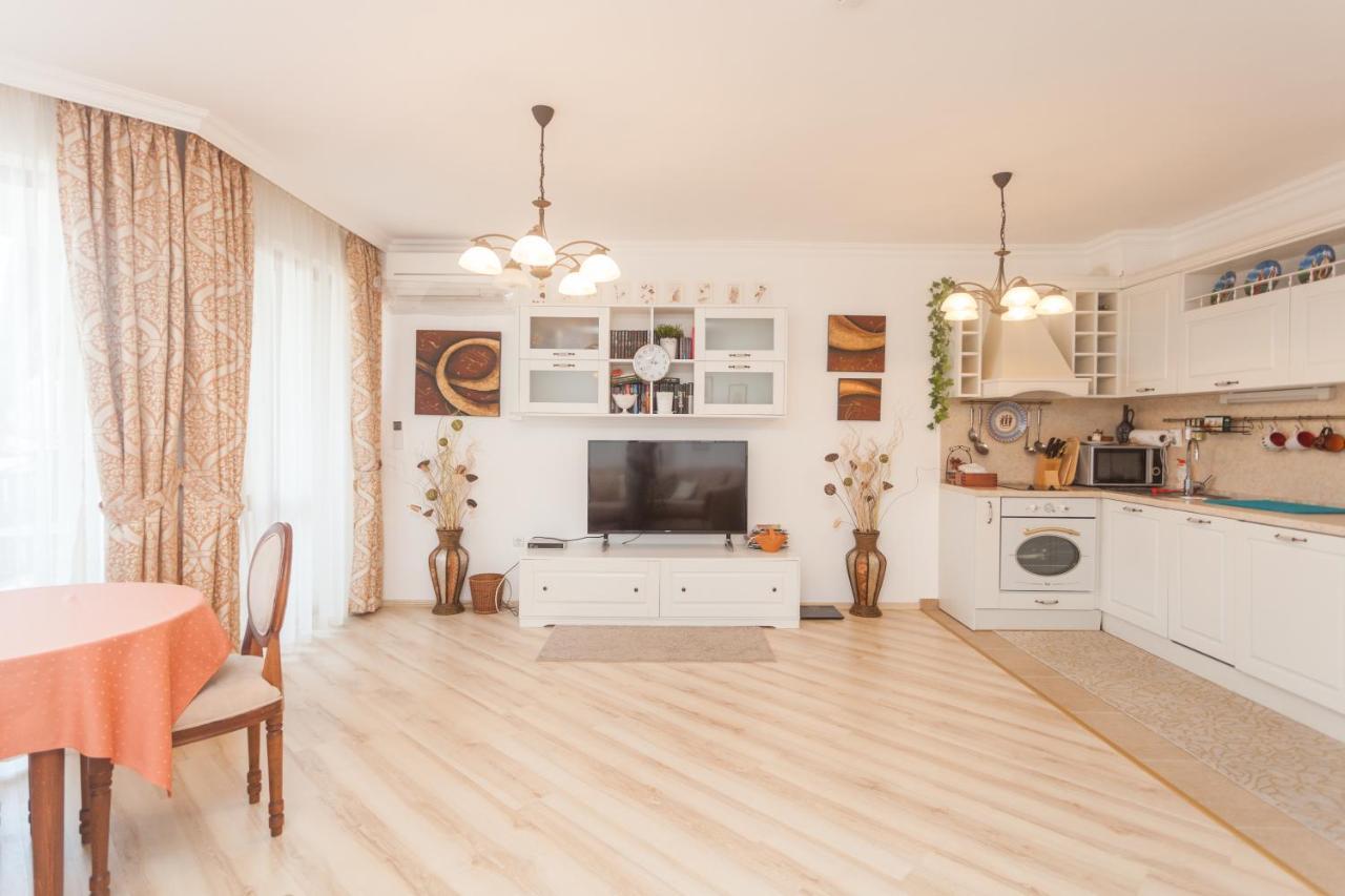 Dom-El Real Apartments Amphora Светий Влас Екстер'єр фото